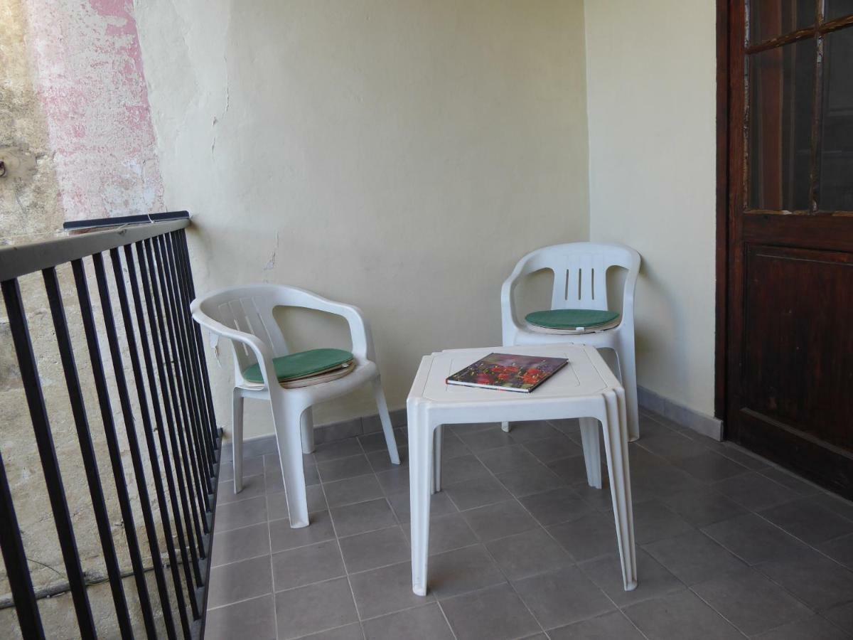 Le Logis De La Tour Apartment Avignon Exterior photo